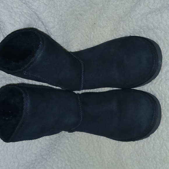 UGG Shoes - UGG Classic Short II Sheepskin Classic